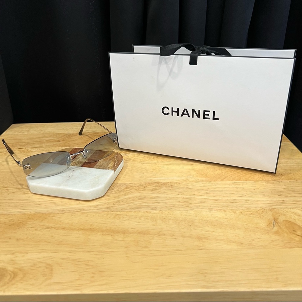 VTG AUTHENTIC Chanel Rimless Gradient CC Women's tinted Blue Sunglasses